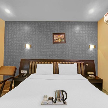Townhouse The Grand Plaza Hotel Hyderabad Eksteriør billede