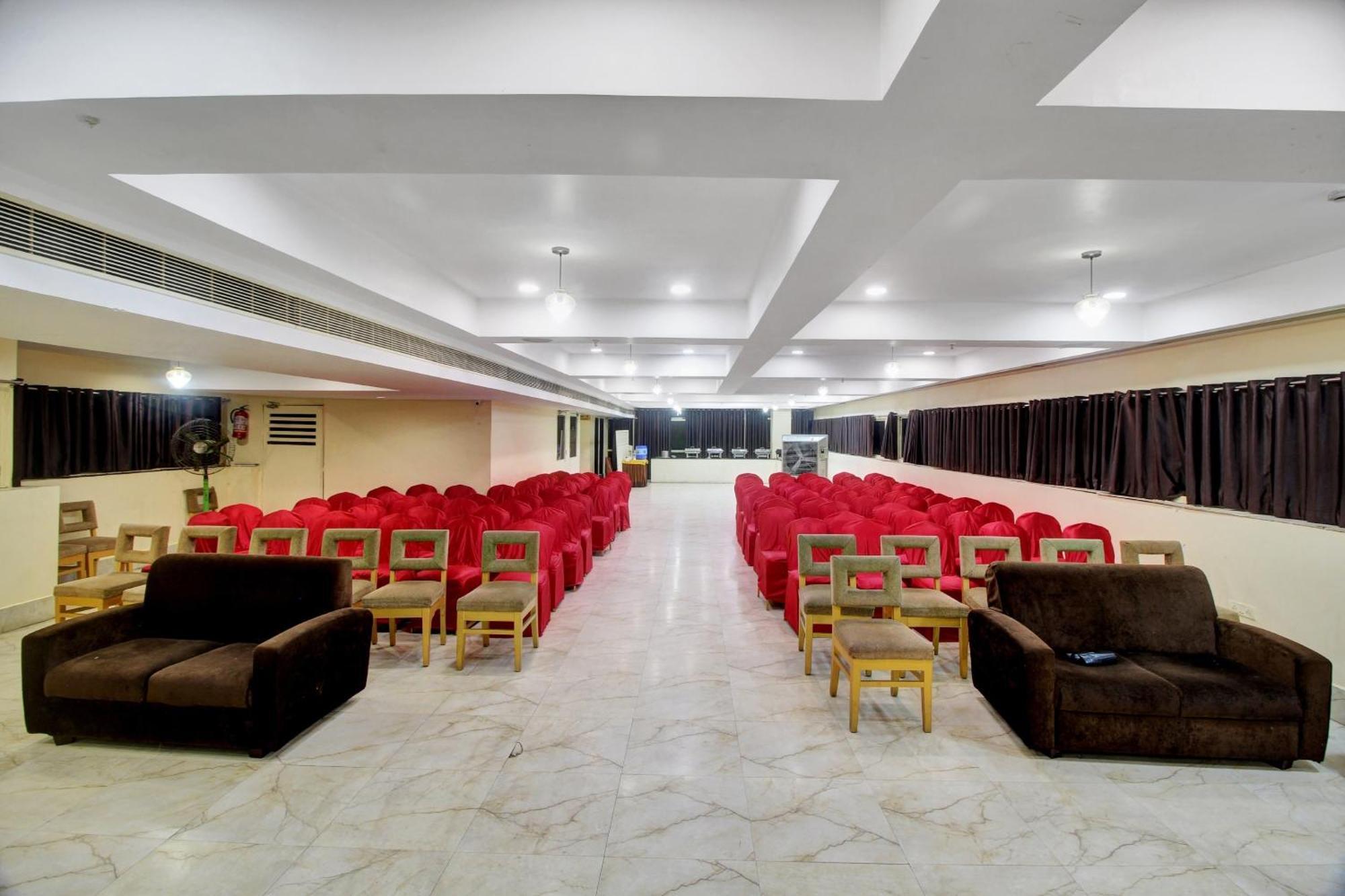 Townhouse The Grand Plaza Hotel Hyderabad Eksteriør billede
