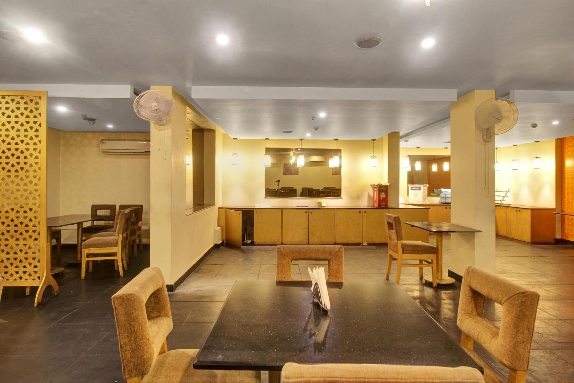Townhouse The Grand Plaza Hotel Hyderabad Eksteriør billede